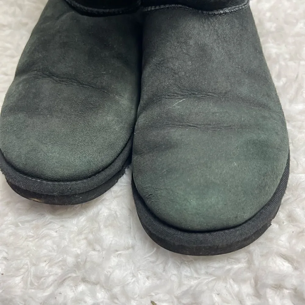 UGG Australia leather  black classic tall boots sheepskin shearling lining SZ9